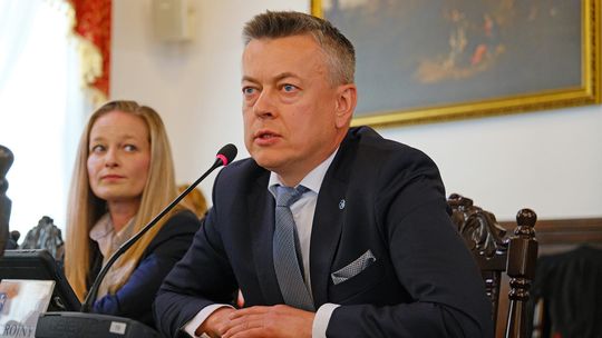 Radny Jacek Strojny pyta o sens inwestycji. W tle olbrzymie pieniądze, ryzyko i wątpliwości mieszkańców
