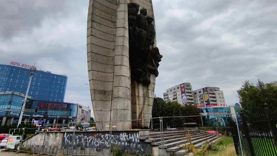 Ratusz podjął radykalne działania. Żąda zwrotu pomnika w centrum Rzeszowa