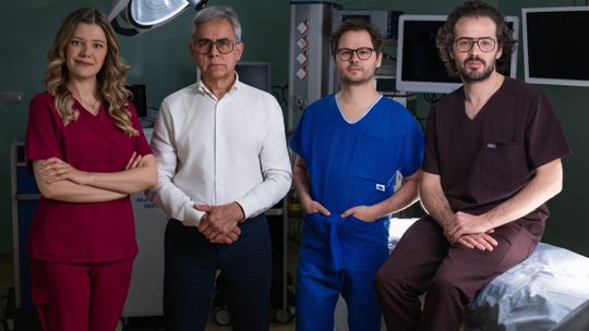 Robot operacyjny, sztuczna inteligencja i badania z naukowcami z USA. Szpital w Kolbuszowej stawia na nowoczesną uroonkologię