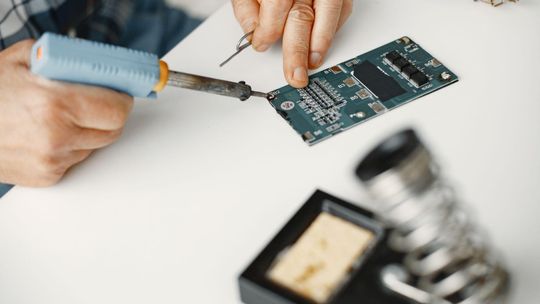Rola filtrów przeciwzakłóceniowych w układach energoelektronicznych