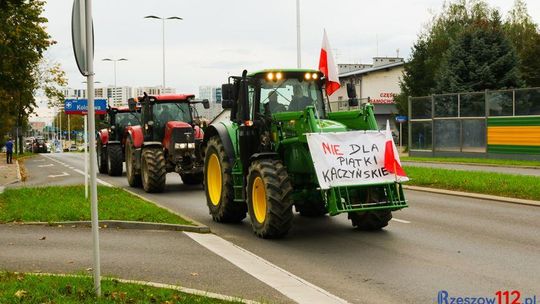 Rzeszów. Traktory rolnicze blokują miasto Relacja NA ŻYWO