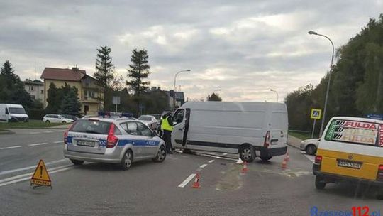 Rzeszów. Zderzenie renault z volkswagenem