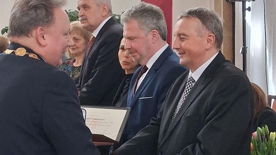 Rzeszowski historyk uhonorowany Srebrnym Medalem Uniwersytetu Preszowskiego