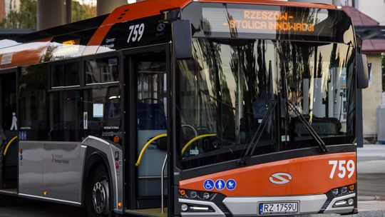 Dodatkowe kursy i specjalne linie autobusowe na rzeszowskie cmentarze