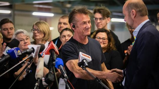 Sean Penn w Rzeszowie. Miasto popisało umowę o współpracy