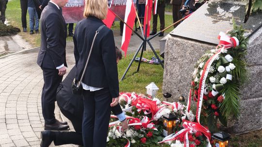 Stalowa Wola pamiętała o ofiarach Rzezi Wołyńskiej. Ulicami miasta przeszedł II Wielki Marsz Pamięci