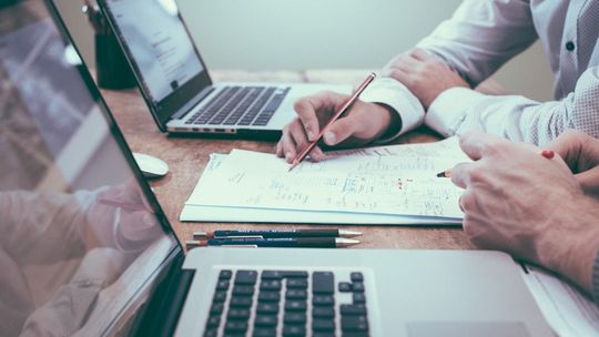 Sto tysięcy złotych za kliknięcie "lubię to"