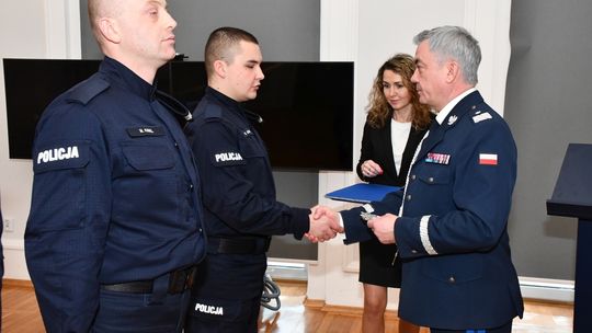 Sześciu nowych policjantów złożyło przysięgę w Rzeszowie [ZDJĘCIA]
