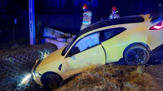 Tarnobrzeg: BMW wypadło z drogi i uderzyło w przepust