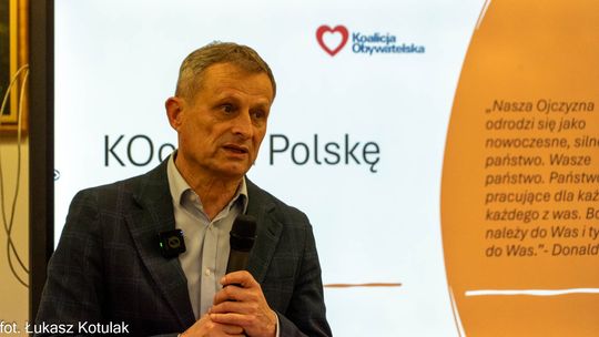 "To świetna okazja, by porozmawiać o ważnych sprawach." Poseł Gawlik zaprasza na kolejne spotkania z mieszkańcami