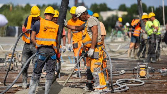 Trwa betonowanie kluczowego fragmentu Wisłokostrady