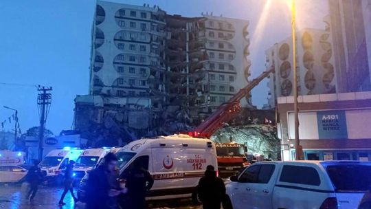 Trzęsienie ziemi w Turcji i Syrii. Polscy strażacy jadą na pomoc