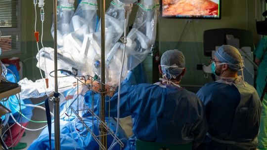 Tysięczna operacja robotem da Vinci w Rzeszowie! Szpital zyskał certyfikat "Ekspert da Vinci"