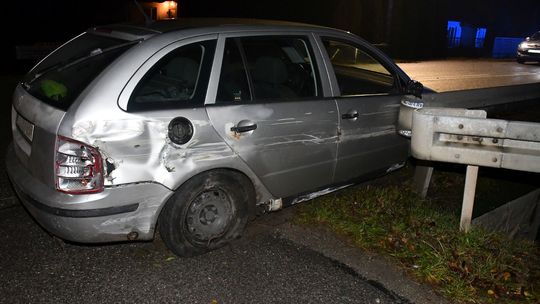 Ucieczka przed policją zakończona niebezpieczną kolizją