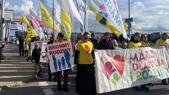 Ulicami Rzeszowa przeszedł Marsz dla życia