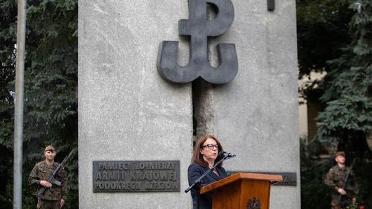 W Rzeszowie uczczono 77. rocznicę Powstania Warszawskiego [FOTO]