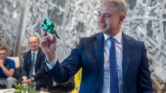Wicepremier Gawkowski w Rzeszowie: cyfryzacja, bezpieczeństwo i polityczny bilans przed wyborami