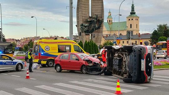 Wypadek karetki w centrum Rzeszowa!