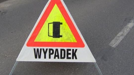 Wypadek na A4. Samochód uderzył w bariery