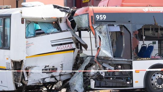 Wypadek na alei Rejtana w Rzeszowie. Zderzenie dwóch autobusów