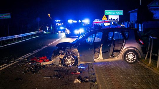 Wypadek na DK19. Zderzenie trzech pojazdów