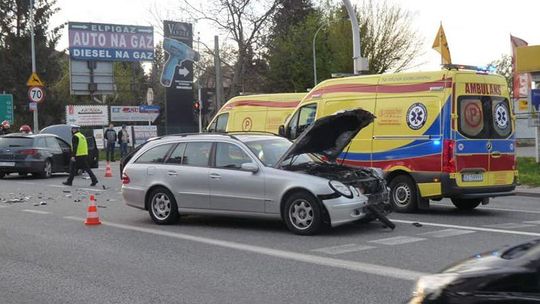 Wypadek na ul. Krakowskiej w Rzeszowie. Ranna została 1 osoba