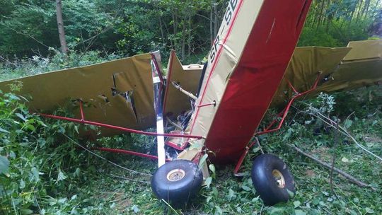 Wypadek samolotu w Starej Wsi. Nie żyje pilot z powiatu rzeszowskiego [FOTO]