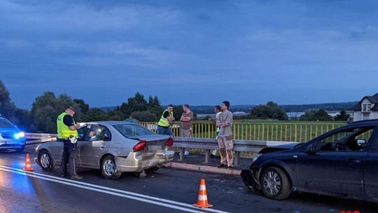 Wypadek w Boguchwale. Zderzenie samochodów z motocyklem [FOTO] 