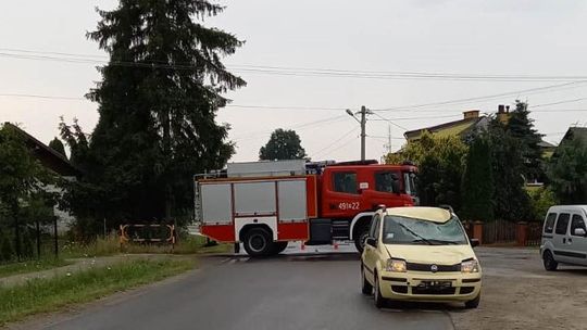 Wypadek w Dąbrówkach. Ranny został rowerzysta