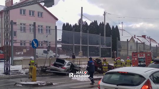 wypadek toyoty i peugeota w Świlczy