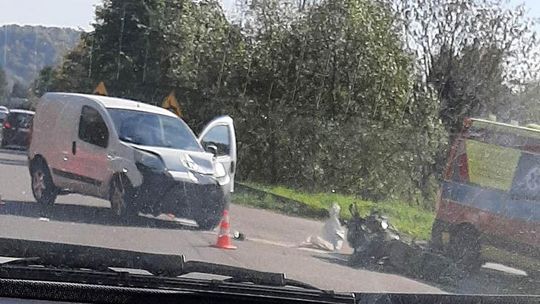 Wypadek w Szklarach. Motocyklista trafił do szpitala