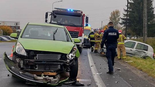 Wypadek w Trzebownisku. Dwie osoby trafiły do szpitala