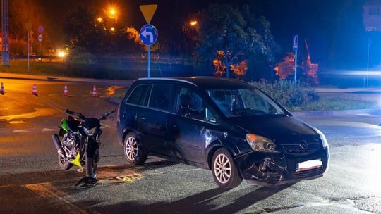 Wypadek w Tyczynie. Zderzenie motocykla z samochodem [FOTO]