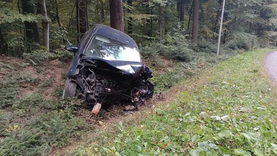 Wypadł samochodem z drogi Kierowca śmigłowcem LPR trafił do szpitala w Rzeszowie