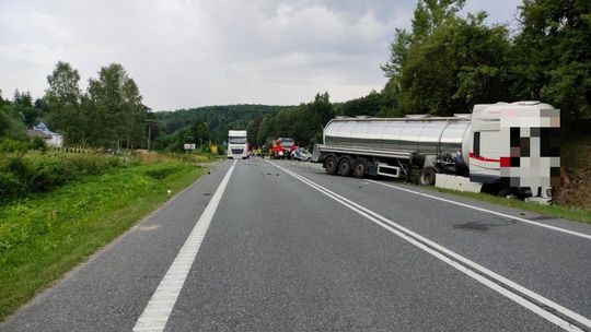 Zablokowana droga w Połomii! Policjanci kierują na objazd