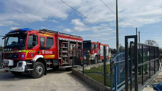 Zderzenie osobówki z samochodem dostawczym. Jedna osoba pod opieką medyków [ZDJĘCIA]