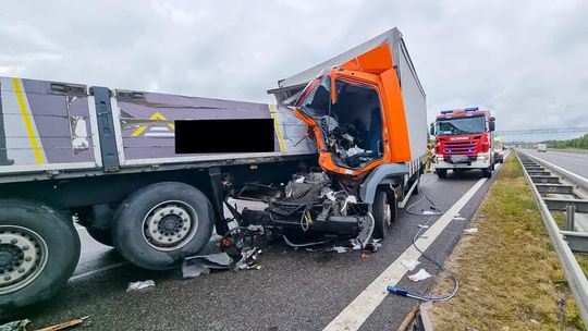 Zderzenie pojazdów ciężarowych na S19