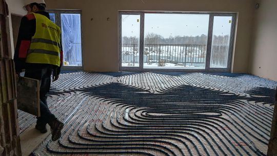 Grota solna, sala sensoryczna i język angielski. Nowy żłobek w Jasionce rekrutuje