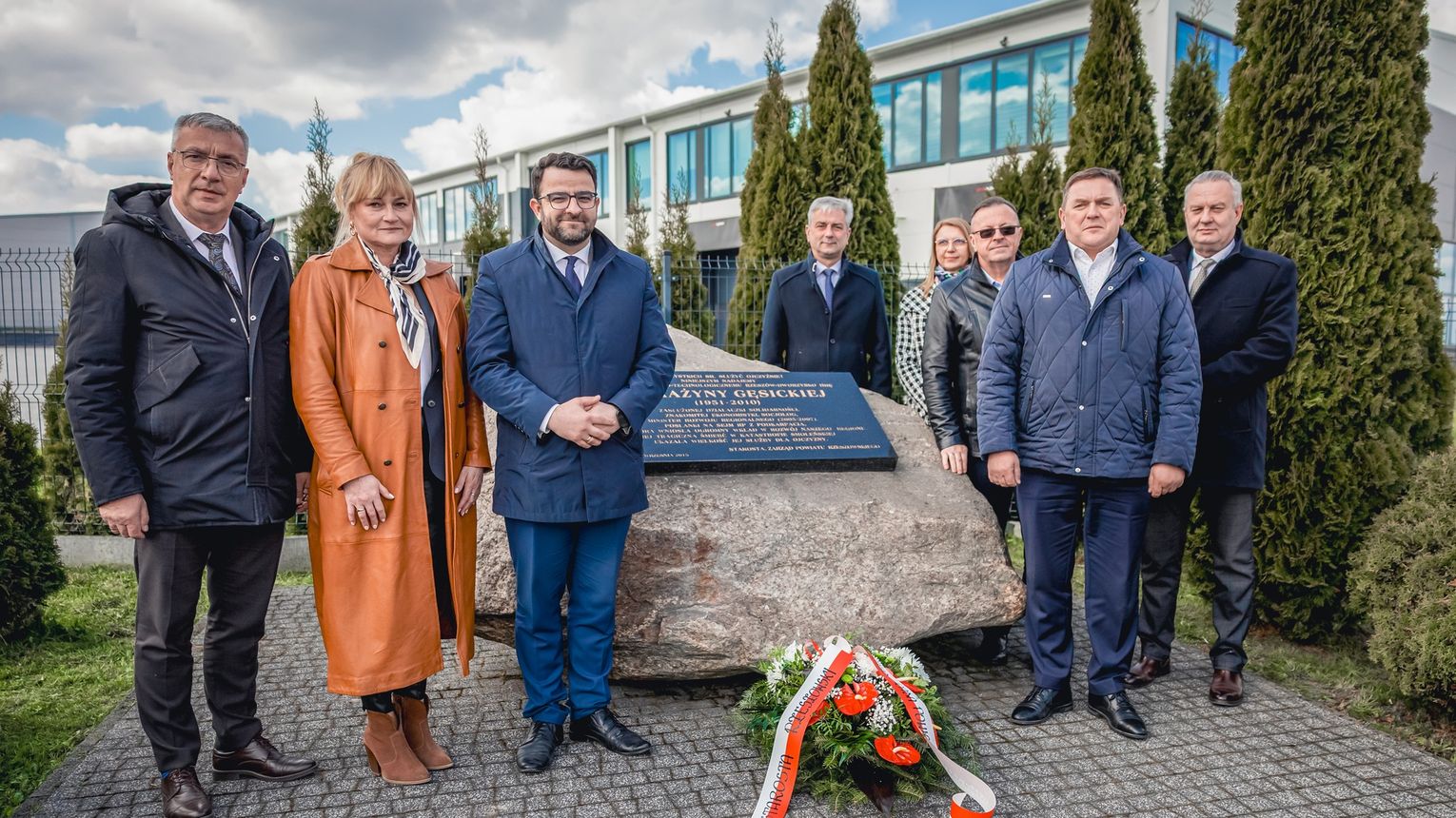 16. rocznica katastrofy smoleńskiej. Starostwo oddało hołd Grażynie Gęsickiej