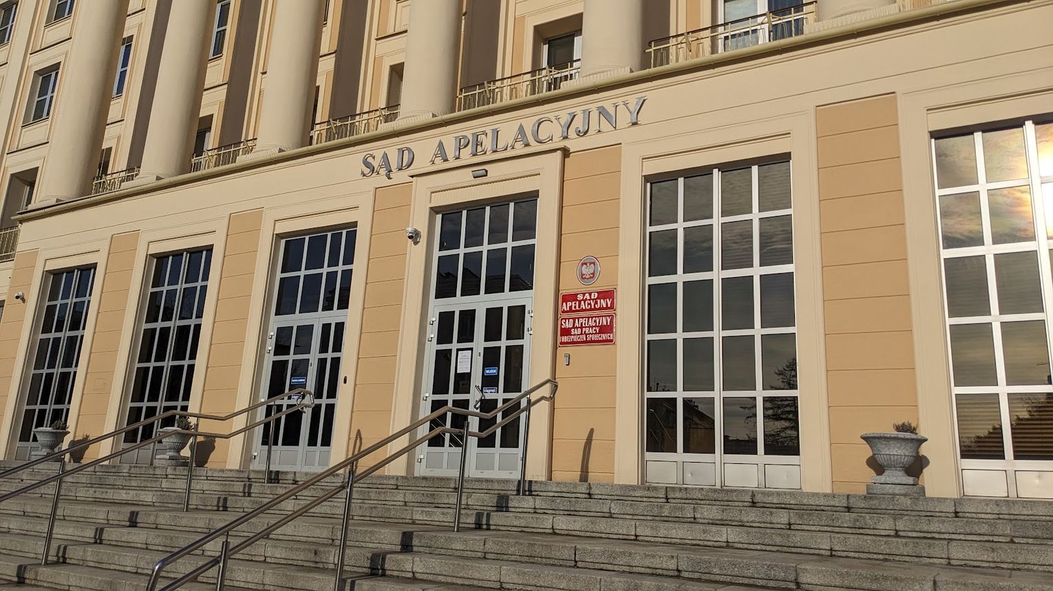 Brutalny atak nożem w Lubaczowie. Sąd Apelacyjny podtrzymał wyrok ponad 10 lat więzienia