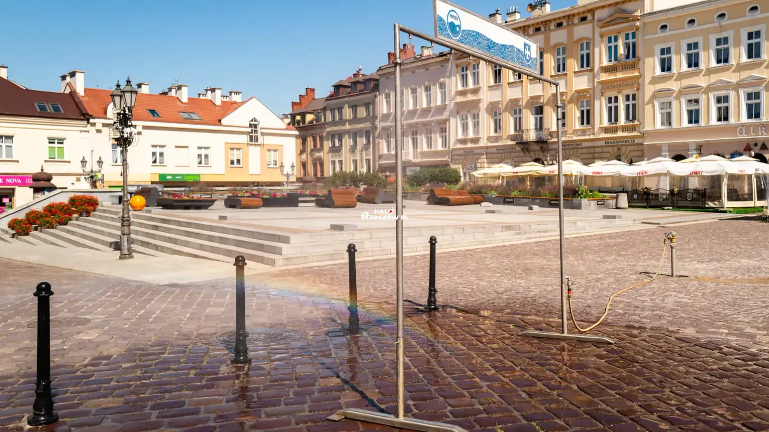 Ekstremalny skwar nad Rzeszowem. Miasto reaguje i rozstawia kurtyny wodne
