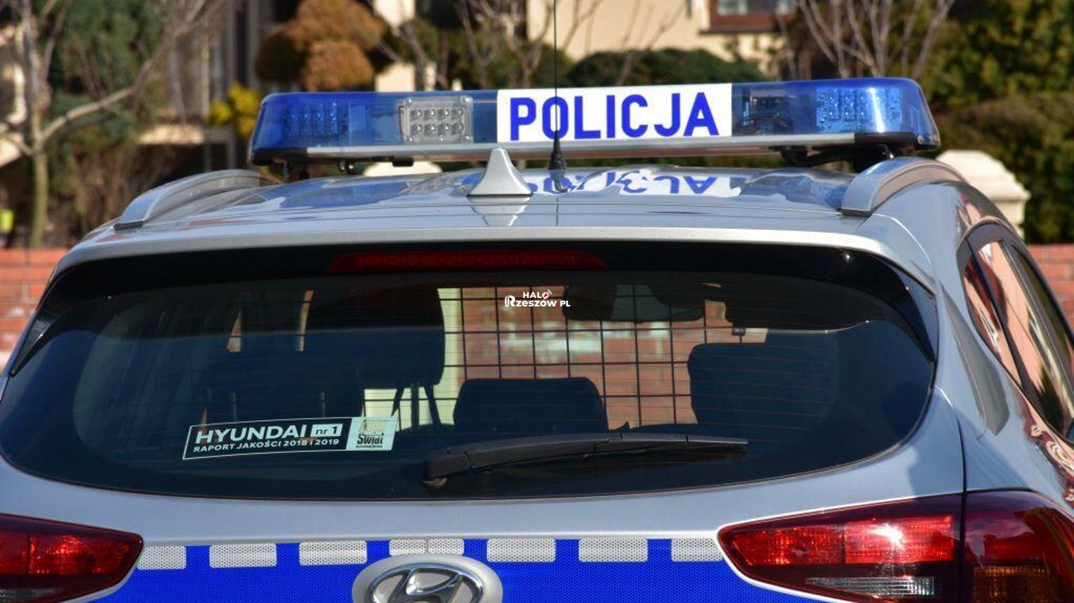 Groźna awantura pod szpitalem. Wyciągnął nóż, terroryzował portiera i rozbił szybę