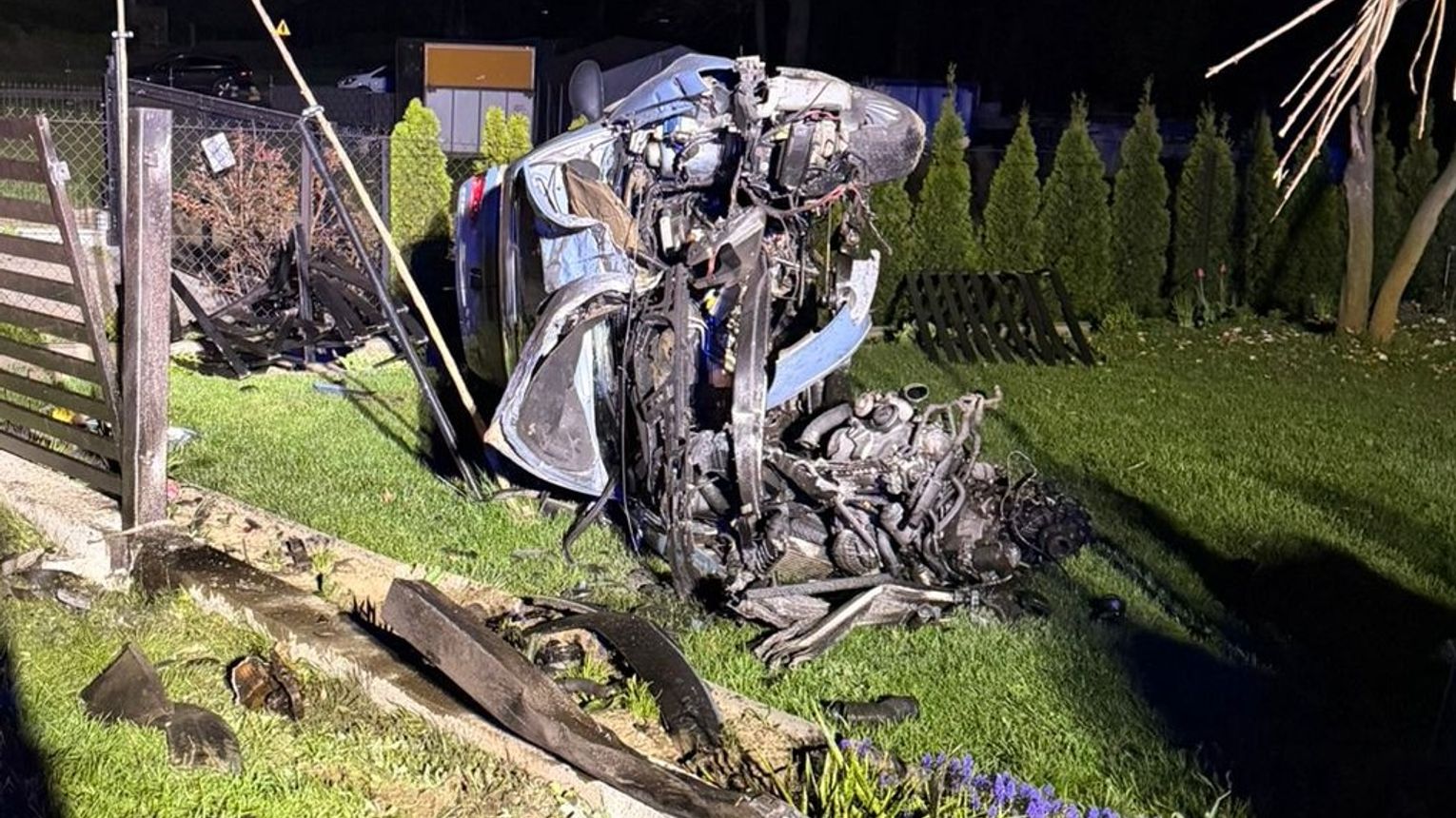 Horror w Latoszynie. Pijany kierowca rozbił seata, a potem wyszło na jaw coś gorszego [FOTO]