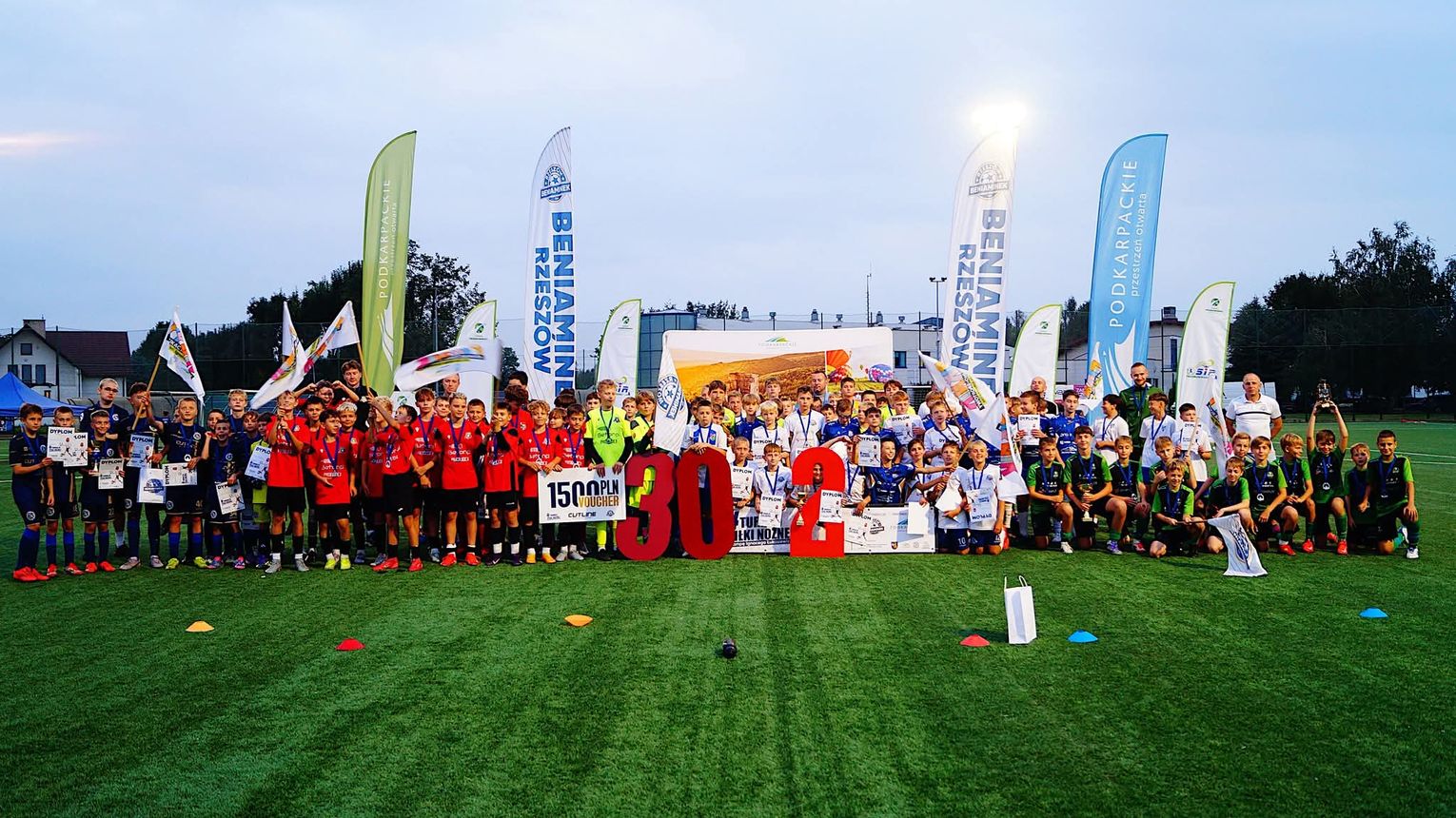 IV Piknik Łukasiewicza: 600 małych piłkarzy i rekordowa pomoc dla schroniska