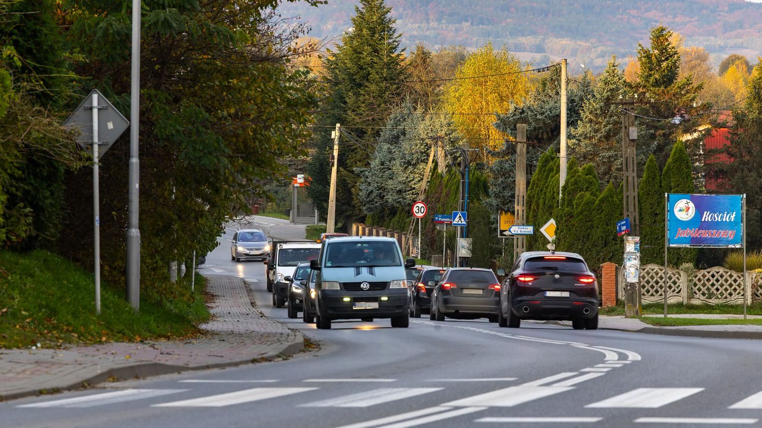 Nowe latarnie na Budziwoju i Staroniwie. Miasto przygotowuje inwestycje na trzech ulicach