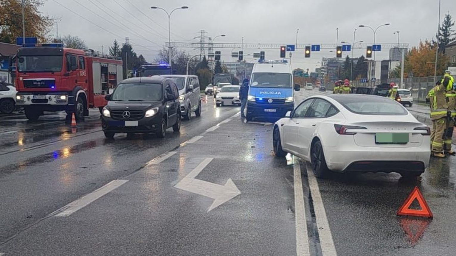 Rzeszów: pijany kierowca spowodował karambol na al. Sikorskiego. Są ustalenia policji