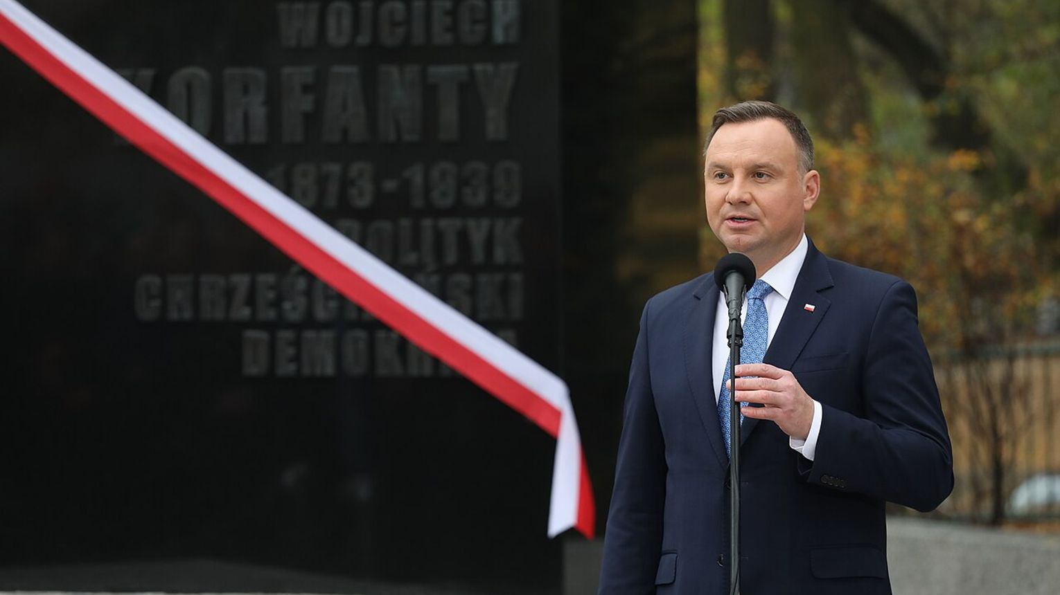 Sejmik: Andrzej Duda z odznaką honorową „Zasłużony dla Województwa Podkarpackiego”