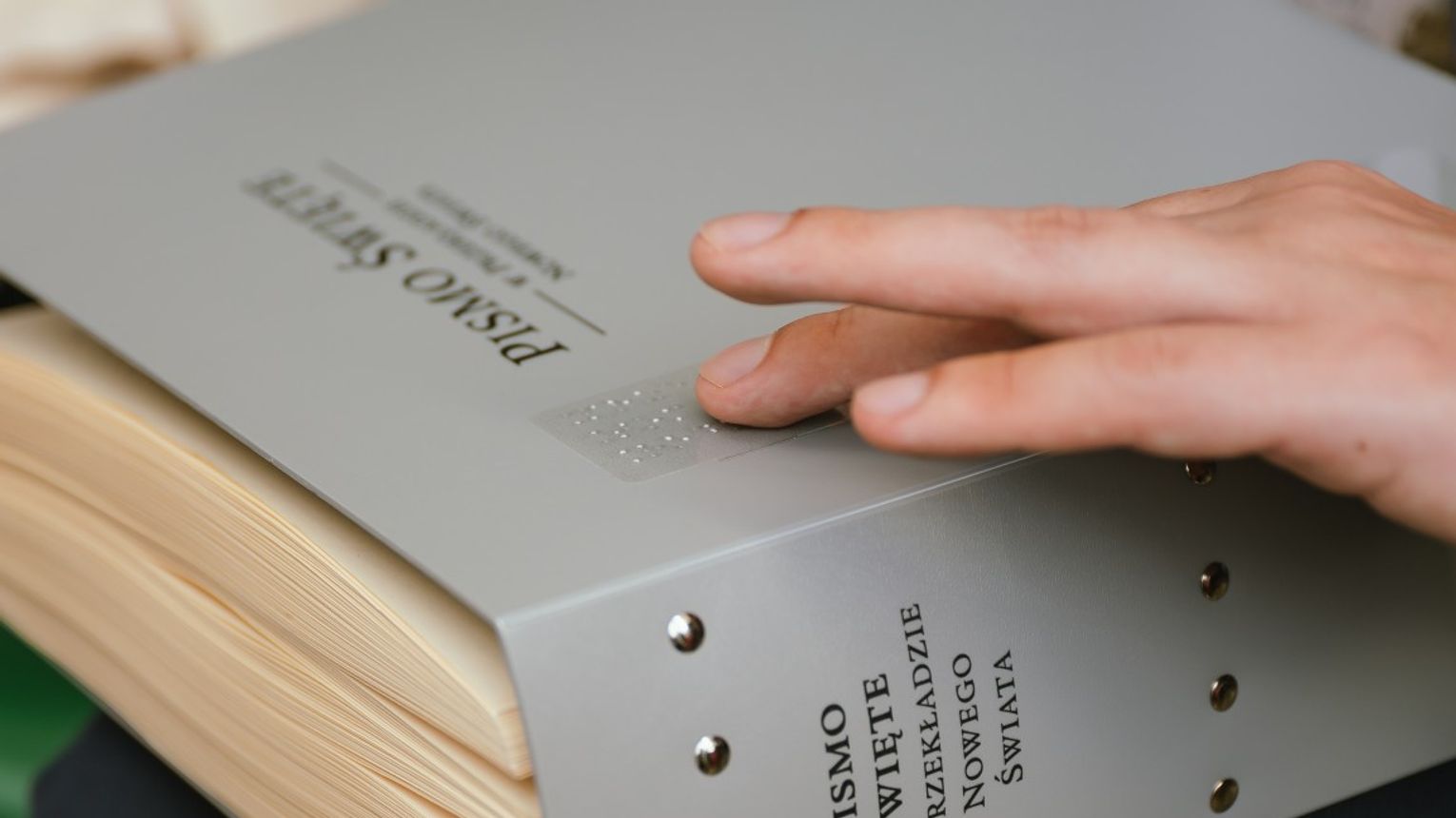Świadkowie Jehowy ogłosili wydanie kompletnej Biblii w polskim brajlu