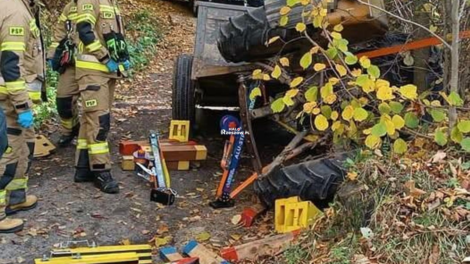 Tragiczny finał prac rolniczych. Traktor przygniótł kierowcę, nie żyje 76-latek