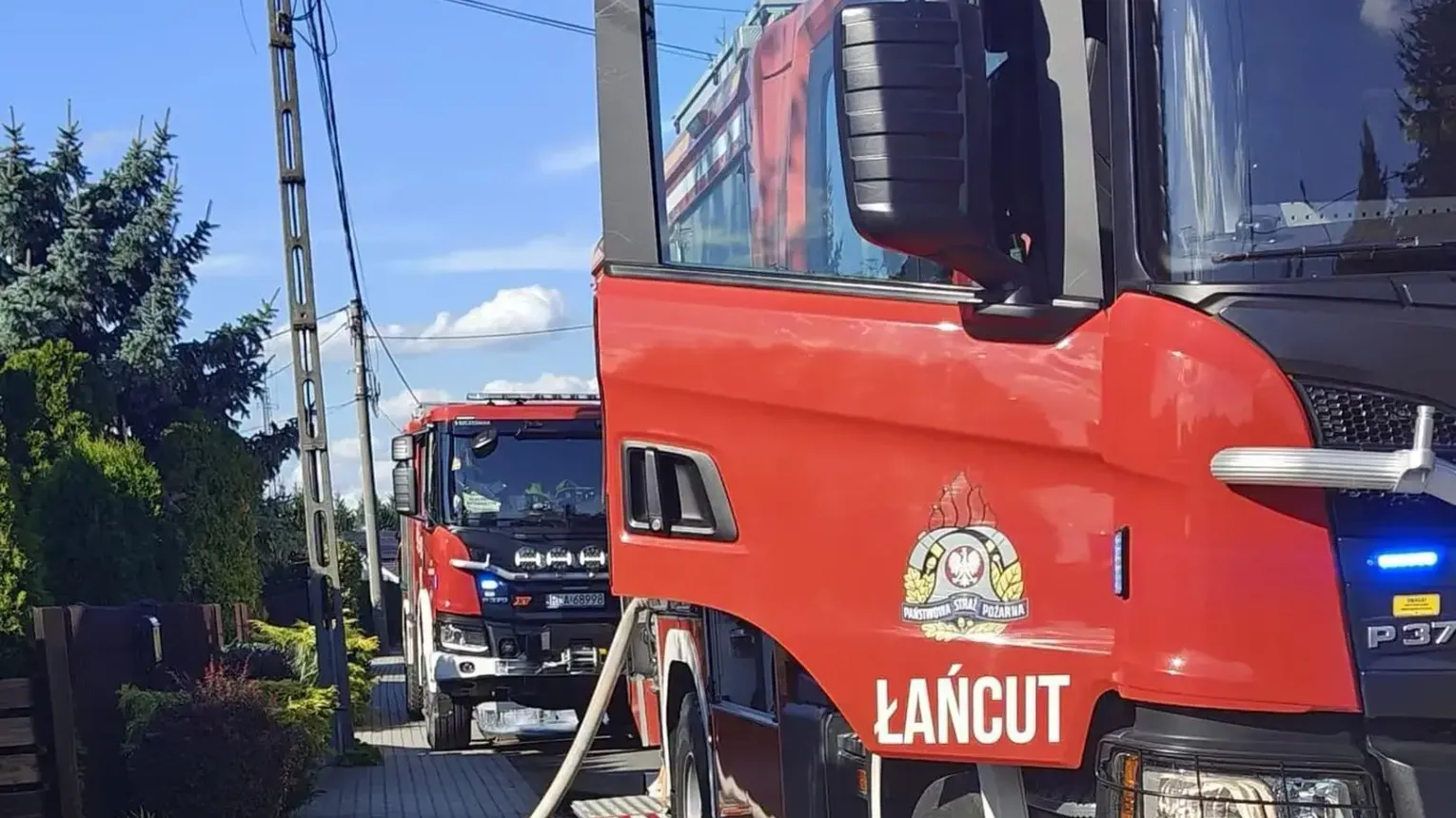 Tragiczny pożar w Łańcucie. Zginęła 60-letnia kobieta, w akcji 44 strażaków